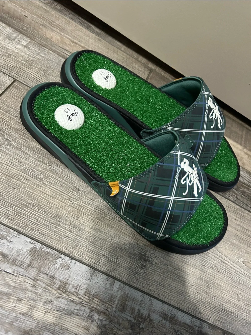 Reef Gold Tartan Green Plaid Slide Sandals grass turf insole Golf ball